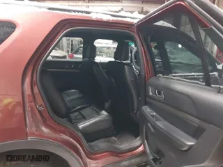 2018 Ford Explorer XLT with VIN 1FM5K8D83JGB29076, listed as a IAAI auction lot 41597170 with 139,152 mi miles. Bid and sale history available at carsss.com. Image 8.