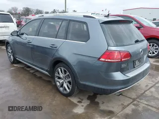 2019 Volkswagen Golf S z VIN 3VWH17AU1KM505617, wystawiony jako IAAI lot #41659236 z przebiegiem 37 964 mil mil oraz . Historia ofert i sprzedaży dostępna na DreamBid. Obrazek 3.