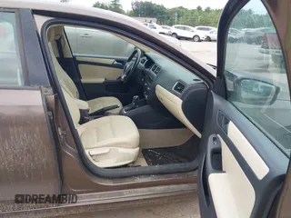 2012 Volkswagen Jetta SE z VIN 3VWDP7AJ7CM072695, wystawiony jako IAAI lot #42616264 z przebiegiem 220 296 mil mil oraz . Historia ofert i sprzedaży dostępna na DreamBid. Obrazek 5.