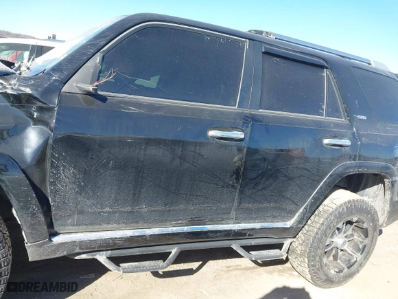 2012 Toyota 4Runner SR5 with VIN JTEBU5JR0C5106958, listed as a IAAI auction lot 41663880 with 1 mi miles. Bid and sale history available at carsss.com. Image 13.