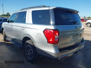 2024 Ford Expedition XLT с VIN 1FMJU1J89REA34338, выставлен на аукционе IAAI как лот 42217647 с пробегом 46 609 миль миль и . История ставок и продаж доступна на DreamBid. Изображение 3.