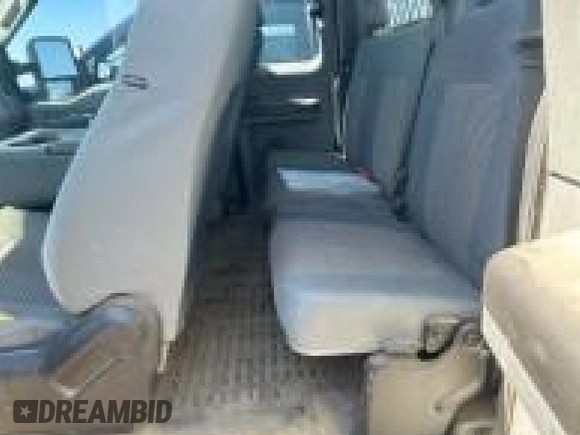 2016 Ford F-250 XLT with VIN 1FT7X2B66GEB45015, listed as a IAAI auction lot 42620033 with 190,168 mi miles and . Bid and sale history available at DreamBid. Image 33.
