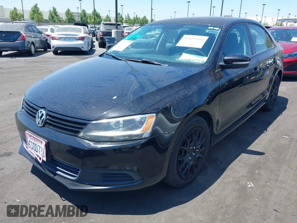 2011 Volkswagen Jetta SE с VIN 3VWDZ7AJ3BM113364, выставлен на аукционе IAAI как лот 42814994 с пробегом 158 685 миль миль и . История ставок и продаж доступна на DreamBid. Изображение 2.