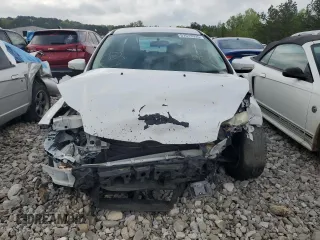2013 Ford Focus SE z VIN 1FADP3F24DL217259, wystawiony jako Copart lot #51573535 z przebiegiem Nie podano mil oraz Szkoda całkowita • Salvage title. Historia ofert i sprzedaży dostępna na DreamBid. Obrazek 5.