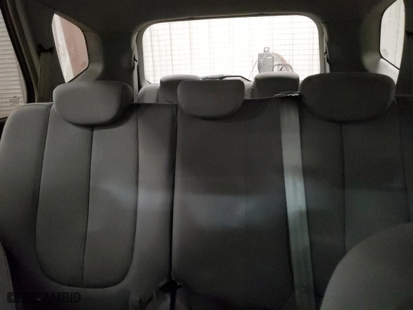 2007 Kia Rondo EX with VIN KNAFG526877090484, listed as a Copart auction lot 82470434 with 156,514 mi miles and Clean Title. Bid and sale history available at carsss.com. Image 10.
