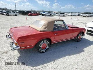 1971 Mercedes-Benz SL with VIN 11304412021905, listed as a Copart auction lot 76790644 with 39,936 mi miles and Salvage title. Bid and sale history available at DreamBid. Image 3.