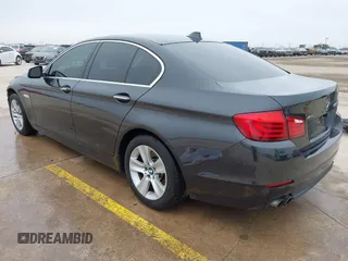 2013 BMW 5 Series 528i xDrive with VIN WBAXH5C50DDW15574, listed as a IAAI auction lot 41572993 with 59,188 mi miles. Bid and sale history available at carsss.com. Image 3.