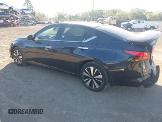 2019 Nissan Altima 2.5 SV with VIN 1N4BL4DV9KC117080, listed as a IAAI auction lot 41827686 with 84,228 mi miles. Bid and sale history available at carsss.com. Image 3.
