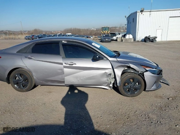 2023 Hyundai Elantra SEL with VIN KMHLM4AG9PU566192, listed as a IAAI auction lot 41763506 with 17,813 mi miles. Bid and sale history available at carsss.com. Image 6.