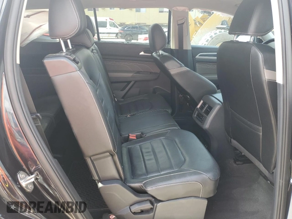 2023 Volkswagen Atlas SEL Premium R-Line z VIN 1V2FR2CA1PC501812, wystawiony jako Copart lot #68935884 z przebiegiem 42 736 mil mil oraz Szkoda całkowita • Salvage title. Historia ofert i sprzedaży dostępna na DreamBid. Obrazek 11.