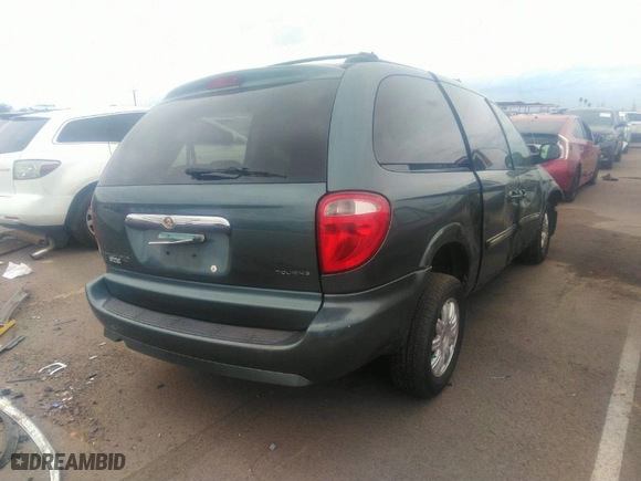 2007 Chrysler Town & Country LWB Touring with VIN 2A4GP54L27R267677, listed as a IAAI auction lot 39392596 with 111,301 mi miles. Bid and sale history available at carsss.com. Image 4.