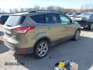 2013 Ford Escape SEL с VIN 1FMCU9HX4DUC34174, выставлен на аукционе IAAI как лот 41781517 с пробегом Не указан миль и . История ставок и продаж доступна на DreamBid. Изображение 4.