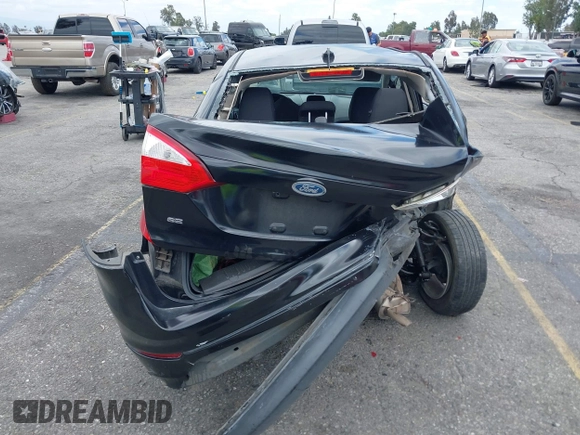 2014 Ford Fiesta SE z VIN 3FADP4BJ0EM216922, wystawiony jako IAAI lot #42255776 z przebiegiem 87 371 mil mil oraz . Historia ofert i sprzedaży dostępna na DreamBid. Obrazek 17.