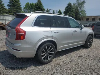 2016 Volvo XC90 T6 Momentum z VIN YV4A22PK3G1067694, wystawiony jako Copart lot #57822775 z przebiegiem 122 053 mil mil oraz Szkoda całkowita • Salvage title. Historia ofert i sprzedaży dostępna na DreamBid. Obrazek 3.