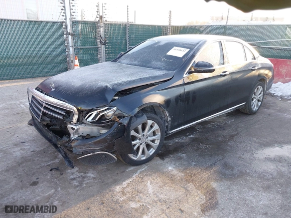 2017 Mercedes-Benz E-Class E 300 Luxury with VIN WDDZF4KB9HA206893, listed as a IAAI auction lot 41418132 with 109,006 mi miles. Bid and sale history available at carsss.com. Image 18.