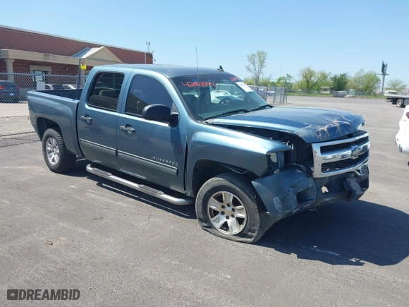 2010 Chevrolet Silverado 1500 LT with VIN 3GCRCSE00AG129825, listed as a IAAI auction lot 42003399 with 305,636 mi miles. Bid and sale history available at carsss.com. Image 13.