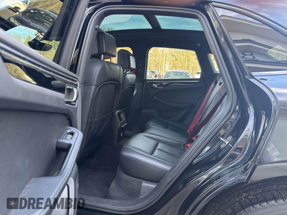 2015 Porsche Macan S с VIN WP1AB2A55FLB54536, выставлен на аукционе IAAI как лот 42045646 с пробегом 147 631 миль миль и . История ставок и продаж доступна на DreamBid. Изображение 8.