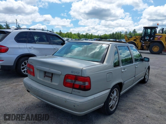 2000 Volvo S70 с VIN YV1LS56D5Y2661189, выставлен на аукционе IAAI как лот 42362551 с пробегом 197 541 миль миль и . История ставок и продаж доступна на DreamBid. Изображение 4.