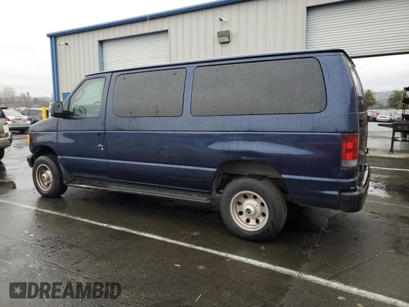 2005 Ford Econoline Passenger XL with VIN 1FBNE31L45HA70020, listed as a Copart auction lot 43475345 with 124,301 mi miles and Clean Title. Bid and sale history available at carsss.com. Image 2.