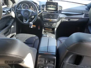 2017 Mercedes-Benz GLE 43 AMG z VIN 4JGED6EB9HA069570, wystawiony jako Copart lot #52854855 z przebiegiem 131 475 mil mil oraz Szkoda całkowita • Salvage title. Historia ofert i sprzedaży dostępna na DreamBid. Obrazek 8.