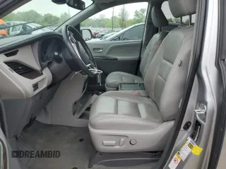 2018 Toyota Sienna XLE Auto Access Seat with VIN 5TDYZ3DC1JS920846, listed as a Copart auction lot 54431585 with 73,182 mi miles and Salvage Title. Bid and sale history available at DreamBid. Image 7.