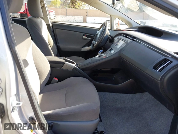 2015 Toyota Prius Four with VIN JTDKN3DU9F0416615, listed as a IAAI auction lot 41950208 with 281,519 mi miles and . Bid and sale history available at DreamBid. Image 5.