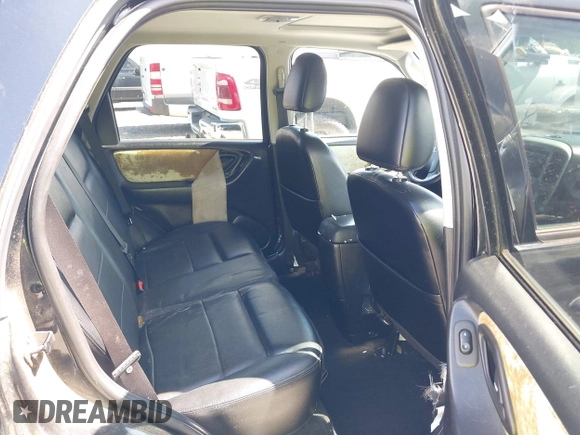 2006 Ford Escape Limited z VIN 1FMCU94106KA37275, wystawiony jako IAAI lot #42084150 z przebiegiem 139 361 mil mil oraz . Historia ofert i sprzedaży dostępna na DreamBid. Obrazek 8.