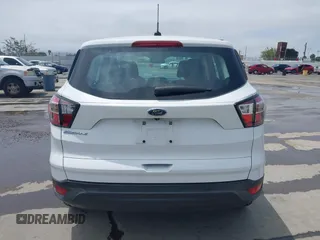 2017 Ford Escape S z VIN 1FMCU0F72HUE74070, wystawiony jako IAAI lot #42462043 z przebiegiem 73 682 mil mil oraz . Historia ofert i sprzedaży dostępna na DreamBid. Obrazek 16.