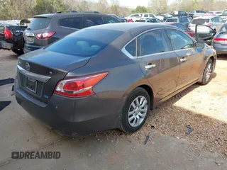 2013 Nissan Altima 2.5 S with VIN 1N4AL3AP4DC131970, listed as a IAAI auction lot 41915038 with 135,707 mi miles and . Bid and sale history available at carsss.com. Image 4.