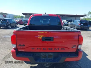 2022 Toyota Tacoma SR with VIN 3TMCZ5AN7NM470900, listed as a IAAI auction lot 42060911 with 38,869 mi miles and . Bid and sale history available at DreamBid. Image 16.
