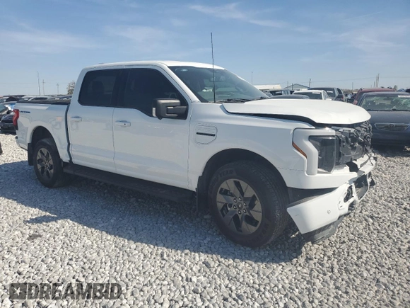 2023 Ford F-150 Lightning Pro z VIN 1FT6W1EV3PWG34249, wystawiony jako Copart lot #46901535 z przebiegiem 9 389 mil mil oraz Szkoda całkowita • Salvage title. Historia ofert i sprzedaży dostępna na DreamBid. Obrazek 4.