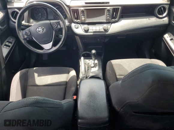2018 Toyota RAV4 XLE с VIN JTMWFREV1JJ152768, выставлен на аукционе Copart как лот 58026675 с пробегом 145 666 миль миль и Списание • Salvage title. История ставок и продаж доступна на DreamBid. Изображение 8.