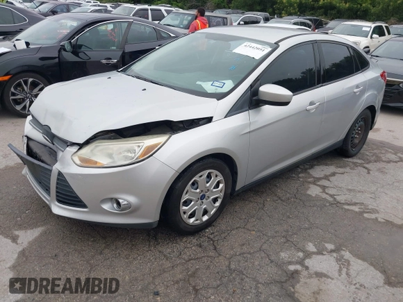2012 Ford Focus SE с VIN 1FAHP3F25CL422055, выставлен на аукционе IAAI как лот 42442051 с пробегом 129 435 миль миль и . История ставок и продаж доступна на DreamBid. Изображение 2.