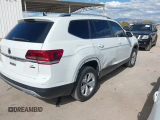 2018 Volkswagen Atlas SE с VIN 1V2KR2CA6JC576835, выставлен на аукционе IAAI как лот 42174916 с пробегом 153 322 миль миль и . История ставок и продаж доступна на DreamBid. Изображение 4.