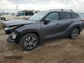2022 Toyota Highlander XLE with VIN 5TDHZRBH1NS236712, listed as a Copart auction lot 59689765 with 88,864 mi miles and Salvage title. Bid and sale history available at DreamBid. Image 1.