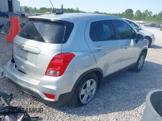 2020 Chevrolet Trax LS with VIN 3GNCJKSB8LL313882, listed as a IAAI auction lot 42030112 with 34,072 mi miles and . Bid and sale history available at DreamBid. Image 4.