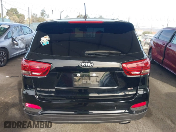 2019 Kia Sorento LX with VIN 5XYPG4A39KG522973, listed as a IAAI auction lot 41353348 with 151,889 mi miles. Bid and sale history available at carsss.com. Image 15.