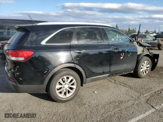 2017 Kia Sorento L with VIN 5XYPG4A39HG284468, listed as a Copart auction lot 47465855 with 102,077 mi miles and Salvage Title. Bid and sale history available at carsss.com. Image 3.