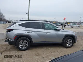 2022 Hyundai Tucson SEL z VIN 5NMJB3AE4NH092795, wystawiony jako IAAI lot #41945158 z przebiegiem 40 441 mil mil oraz . Historia ofert i sprzedaży dostępna na DreamBid. Obrazek 13.