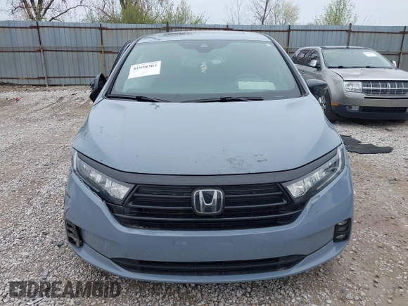 2024 Honda Odyssey Sport z VIN 5FNRL6H78RB048170, wystawiony jako IAAI lot #41958302 z przebiegiem 35 864 mil mil oraz . Historia ofert i sprzedaży dostępna na DreamBid. Obrazek 12.
