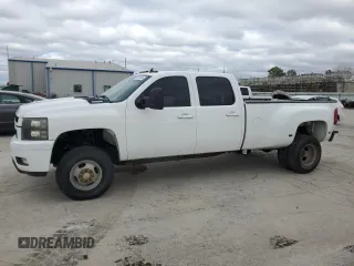 2008 Chevrolet Silverado 3500HD DRW LTZ with VIN 1GCJK33698F111624, listed as a Copart auction lot 87398034 with 242,410 mi miles and Clean Title. Bid and sale history available at carsss.com. Image 1.