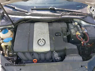 2008 Volkswagen Jetta SE z VIN 3VWRZ71K88M073886, wystawiony jako IAAI lot #42207911 z przebiegiem Nie podano mil oraz . Historia ofert i sprzedaży dostępna na DreamBid. Obrazek 10.