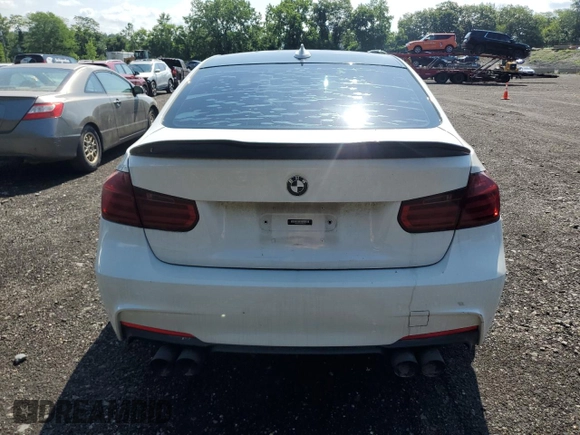 2013 BMW 3 Series 328i xDrive z VIN WBA3B5C52DF596210, wystawiony jako Copart lot #62370955 z przebiegiem 59 106 mil mil oraz Szkoda całkowita • Salvage title. Historia ofert i sprzedaży dostępna na DreamBid. Obrazek 6.