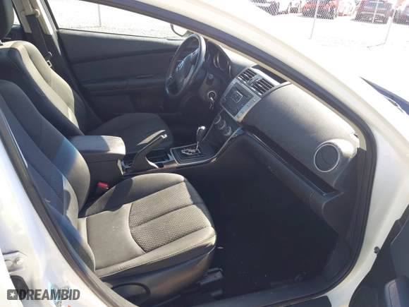 2011 Mazda Mazda6 i Touring with VIN 1YVHZ8CH7B5M08715, listed as a IAAI auction lot 41866193 with 184,267 mi miles. Bid and sale history available at carsss.com. Image 5.