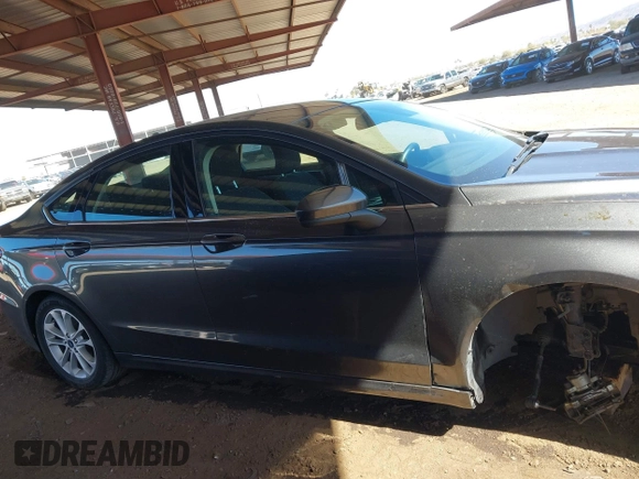 2019 Ford Fusion SE with VIN 3FA6P0HD9KR104024, listed as a IAAI auction lot 41831472 with 44,629 mi miles. Bid and sale history available at carsss.com. Image 13.