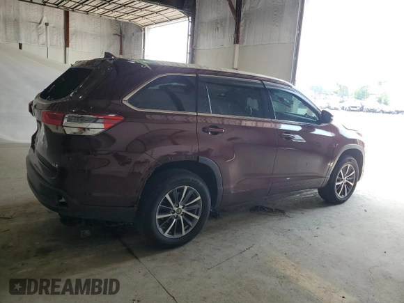 2018 Toyota Highlander SE with VIN 5TDKZRFH5JS267732, listed as a Copart auction lot 57862535 with 116,980 mi miles and Salvage title. Bid and sale history available at DreamBid. Image 3.