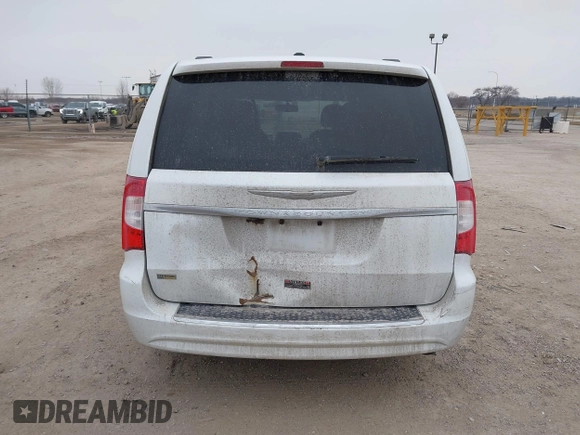 2014 Chrysler Town & Country Touring with VIN 2C4RC1BG8ER255121, listed as a IAAI auction lot 41518676 with 46,087 mi miles. Bid and sale history available at carsss.com. Image 17.