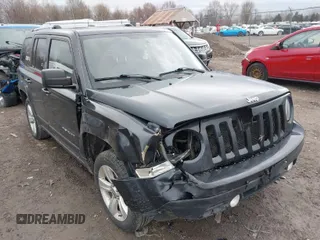 2014 Jeep Patriot Limited with VIN 1C4NJRCB8ED648089, listed as a IAAI auction lot 41801878 with 102,346 mi miles. Bid and sale history available at carsss.com. Image 1.