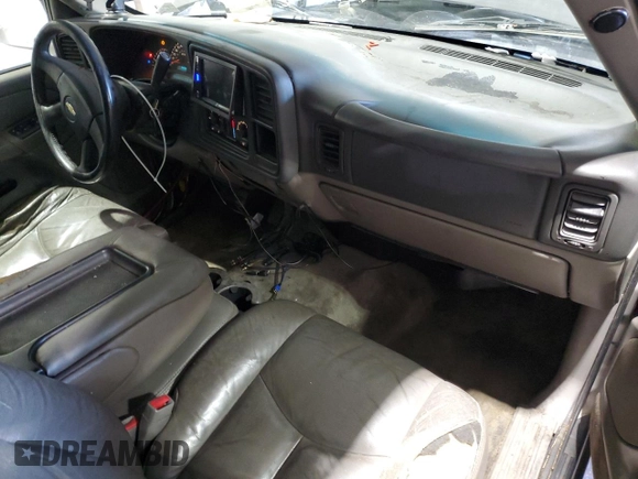 2004 Chevrolet Suburban LT z VIN 1GNFK16Z54J169373, wystawiony jako Copart lot #48302565 z przebiegiem 303 605 mil mil oraz Szkoda całkowita • Salvage title. Historia ofert i sprzedaży dostępna na DreamBid. Obrazek 8.