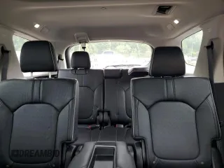 2024 Honda Pilot Elite with VIN 5FNYG1H85RB000279, listed as a Copart auction lot 69531174 with 8,664 mi miles and Salvage Title. Bid and sale history available at carsss.com. Image 10.